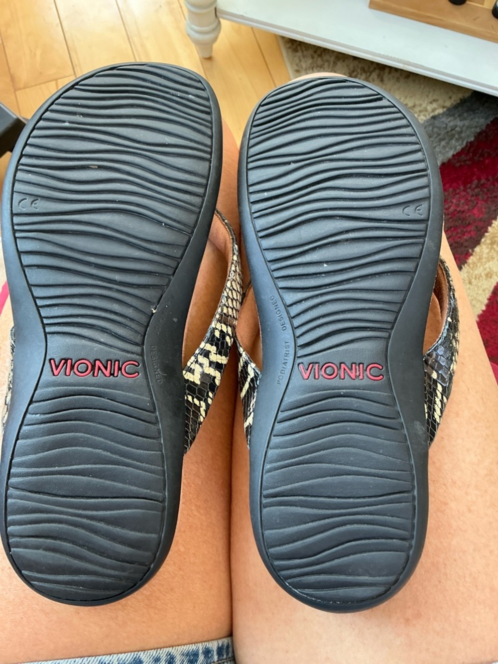 Vionic Black Snake-Print Thong Sandal Dillon Boa - Picture 4 of 10